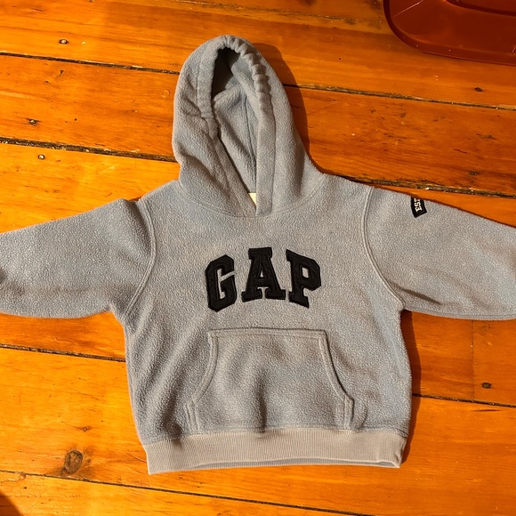 GAP Other - (3/$30) gap blue fleece pullover hooded sweater size 2t